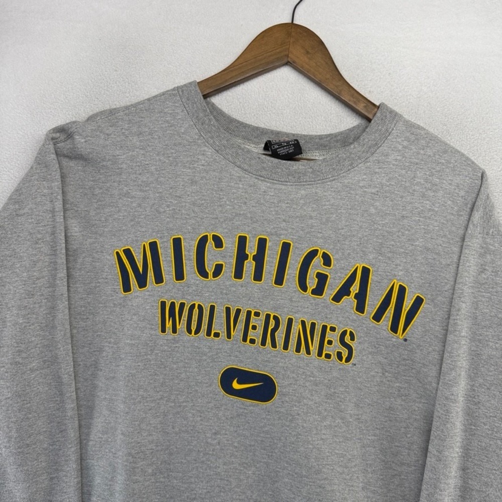 Vintage Michigan Wolverines Sweatshirt mens XL Gray Crewneck Nike Swoosh USA 90s